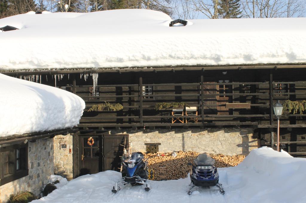 Rikhelan Chalet Sauris公司